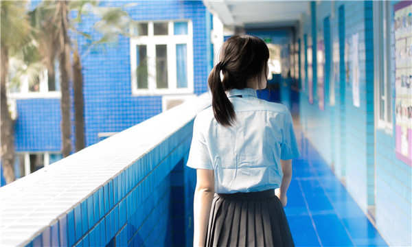 雨湖如何找到一个可以帮助我生孩子的女人？